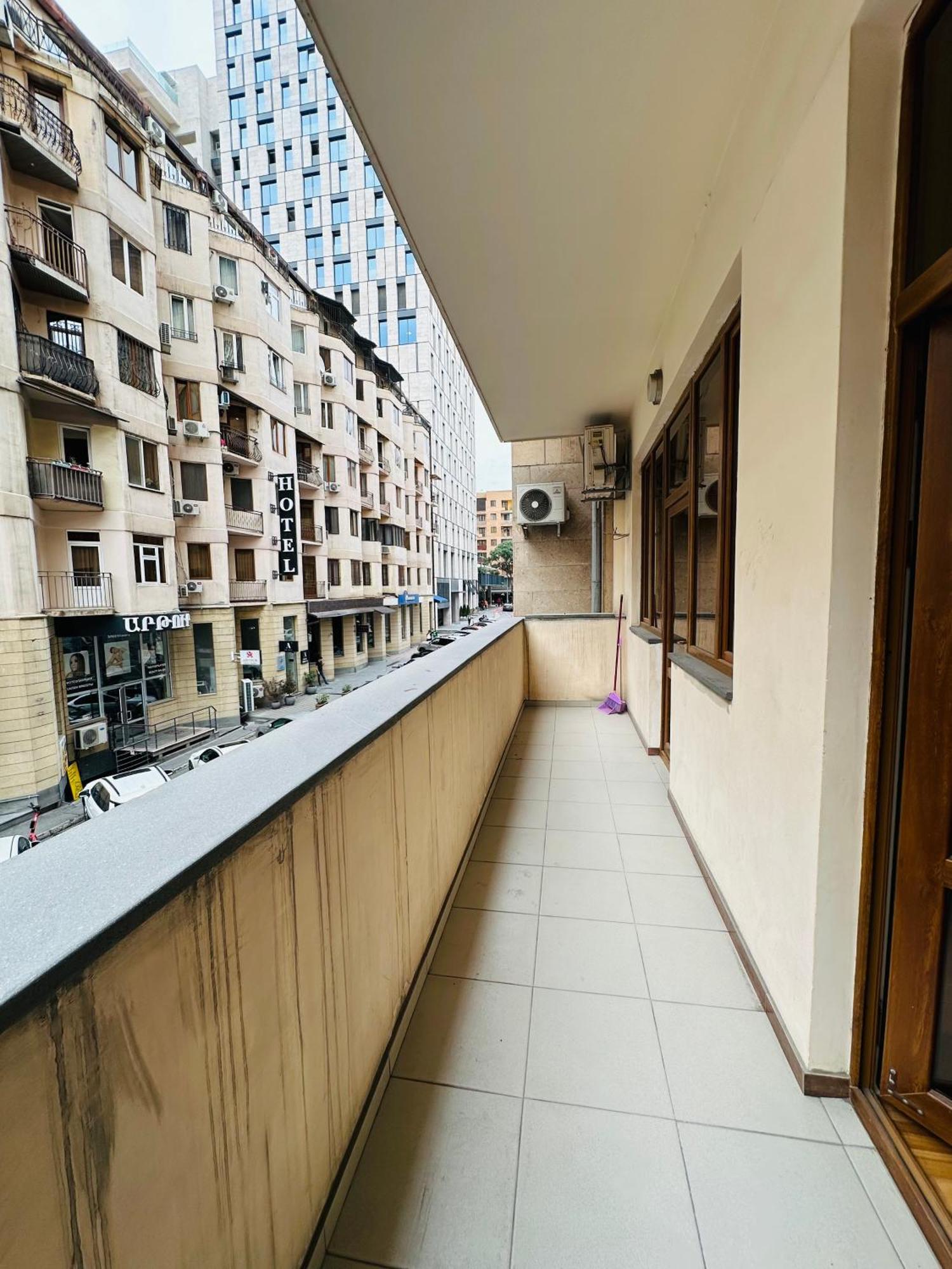 Sakharov Residence, Small Center Jereván Kültér fotó